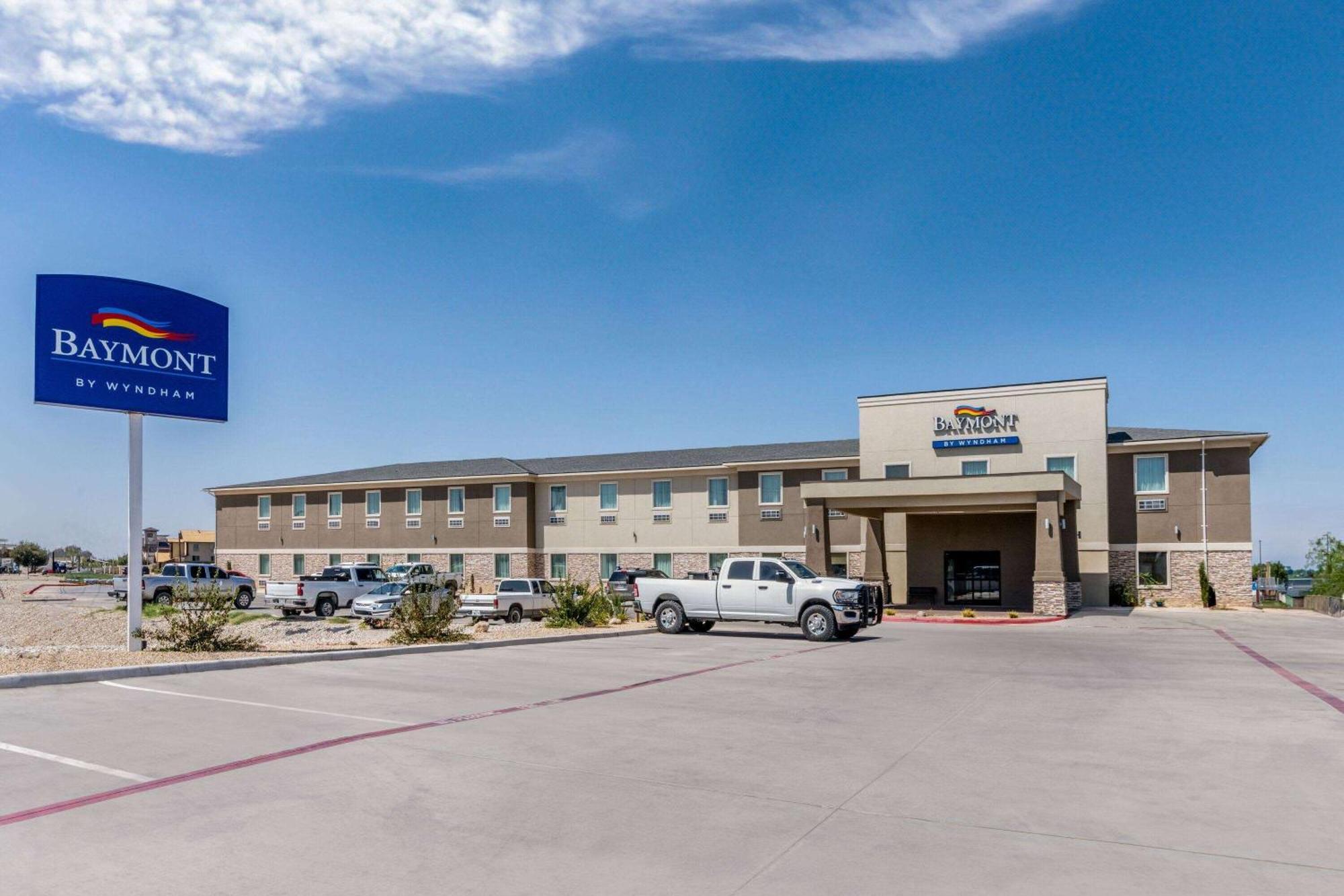 Hotel Baymont By Wyndham Carlsbad Nm Exterior foto
